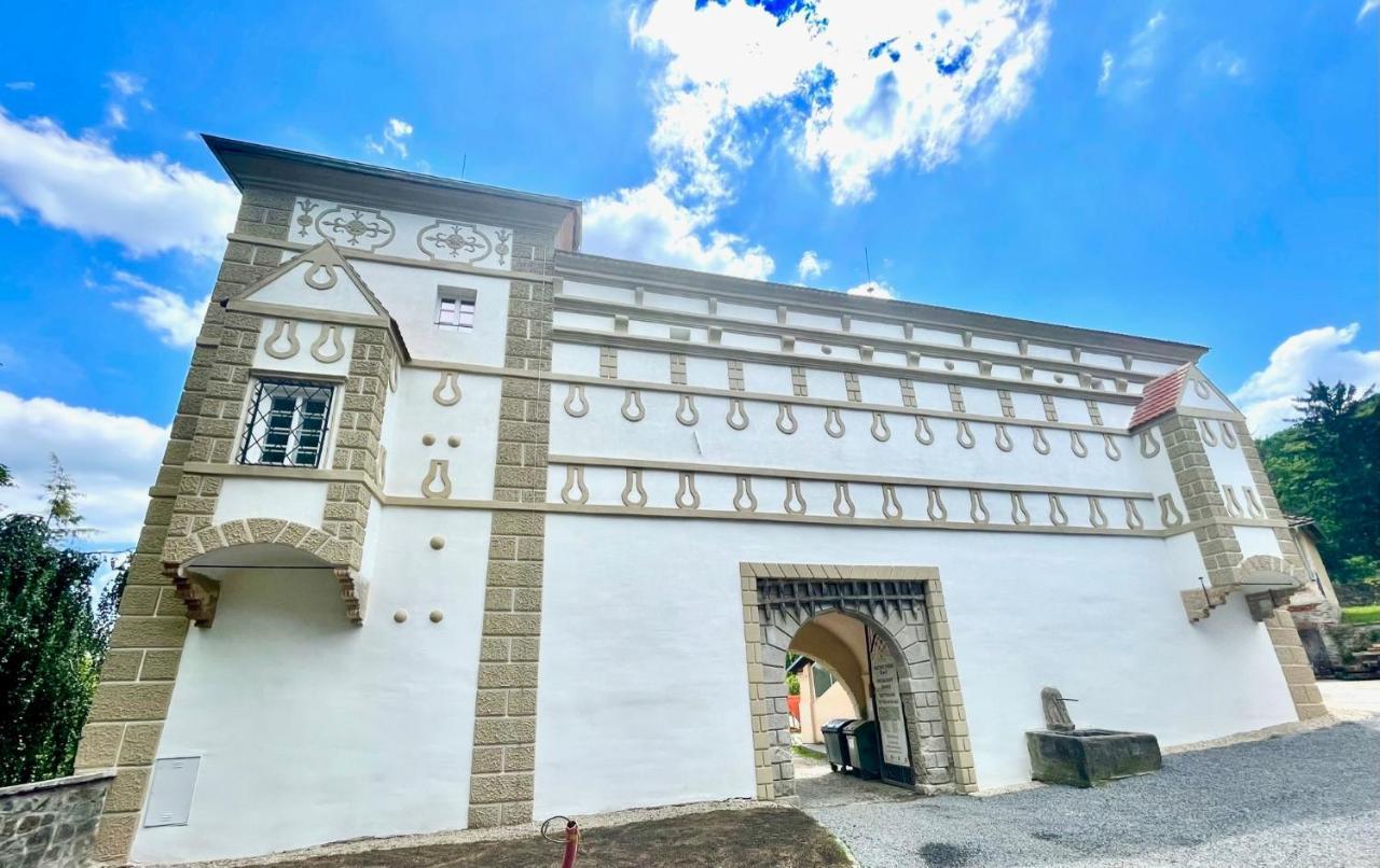 Zámek Račice Hotel Exterior foto